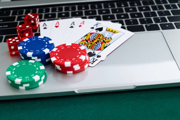 wining568 platform interface showing slot games and live tables